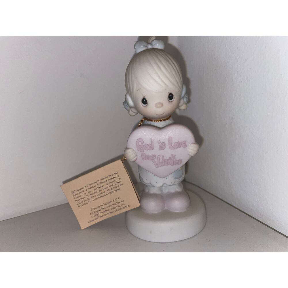 Precious Moments Figurine E-7154 "God‎ Is love, Dear Valentine" 5.5" 1981 Enesco